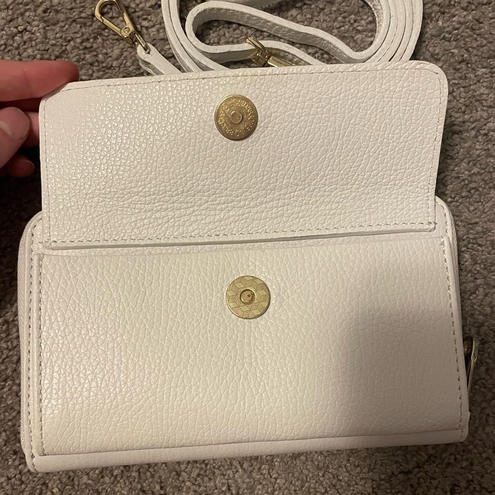 V Italia Made in Italy(Versace) 19.69 Leather Wallet Shoulder Bag, White - Picture 6 of 10